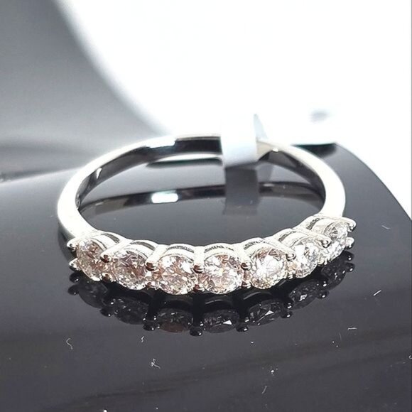 GH Color 7 Stone 3mm Moissanite 925 Sterling Silver Ring Sz 7.5 - Picture 1 of 6